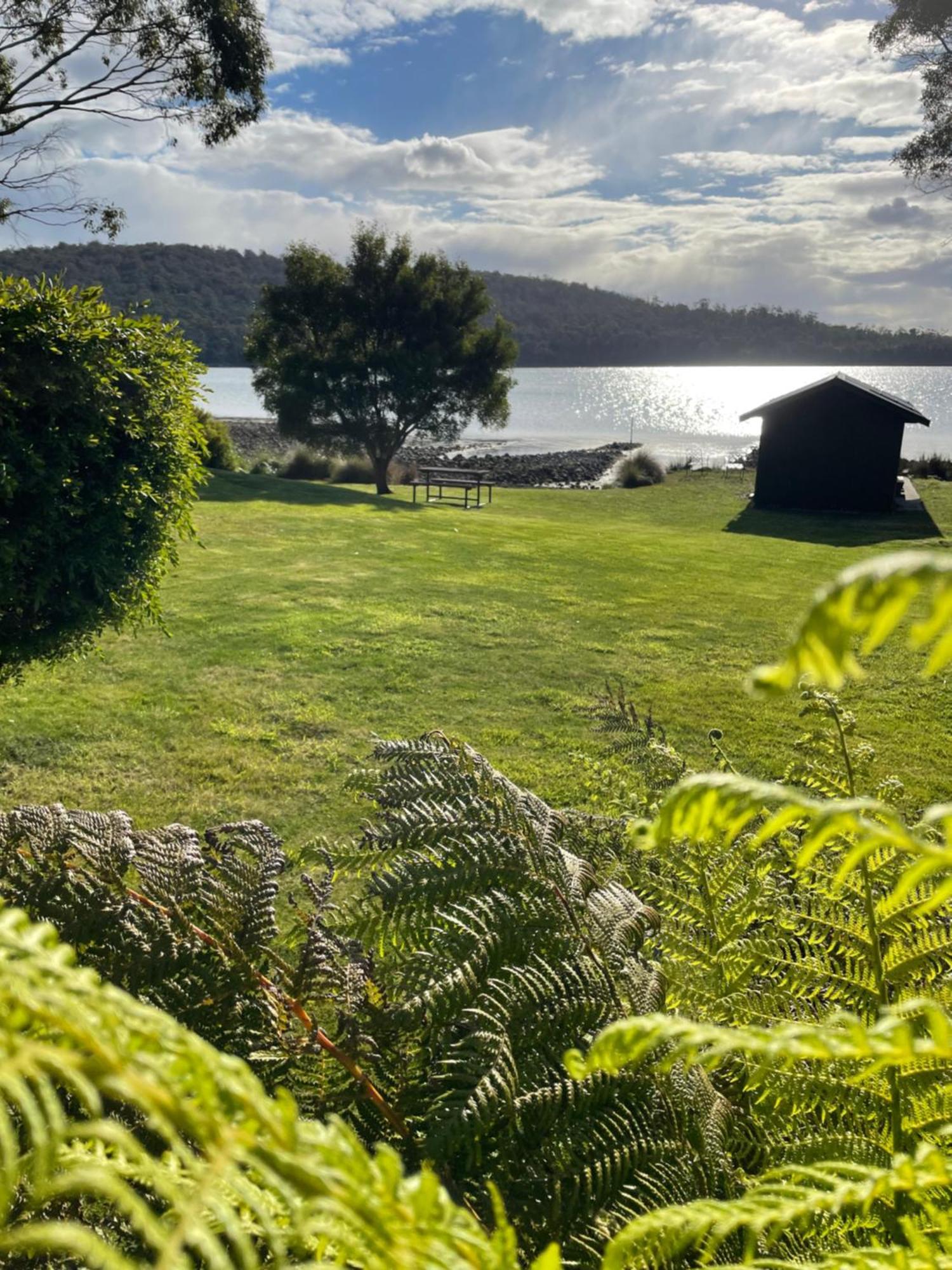 Abs By The Bay Guest House Taranna Exterior foto
