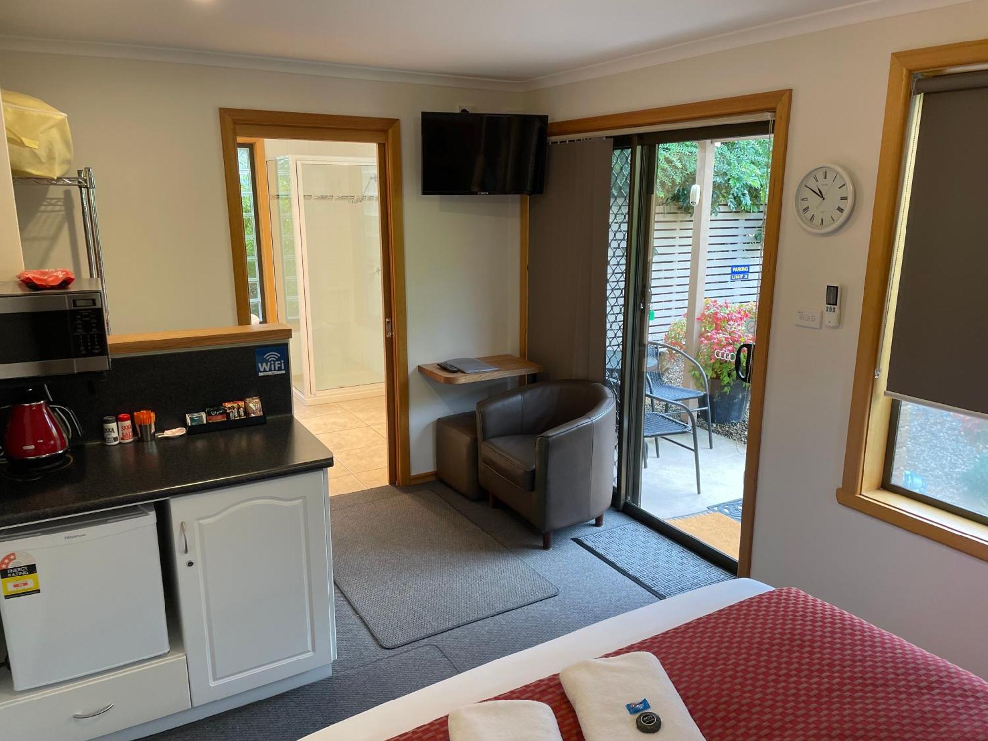 Abs By The Bay Guest House Taranna Exterior foto